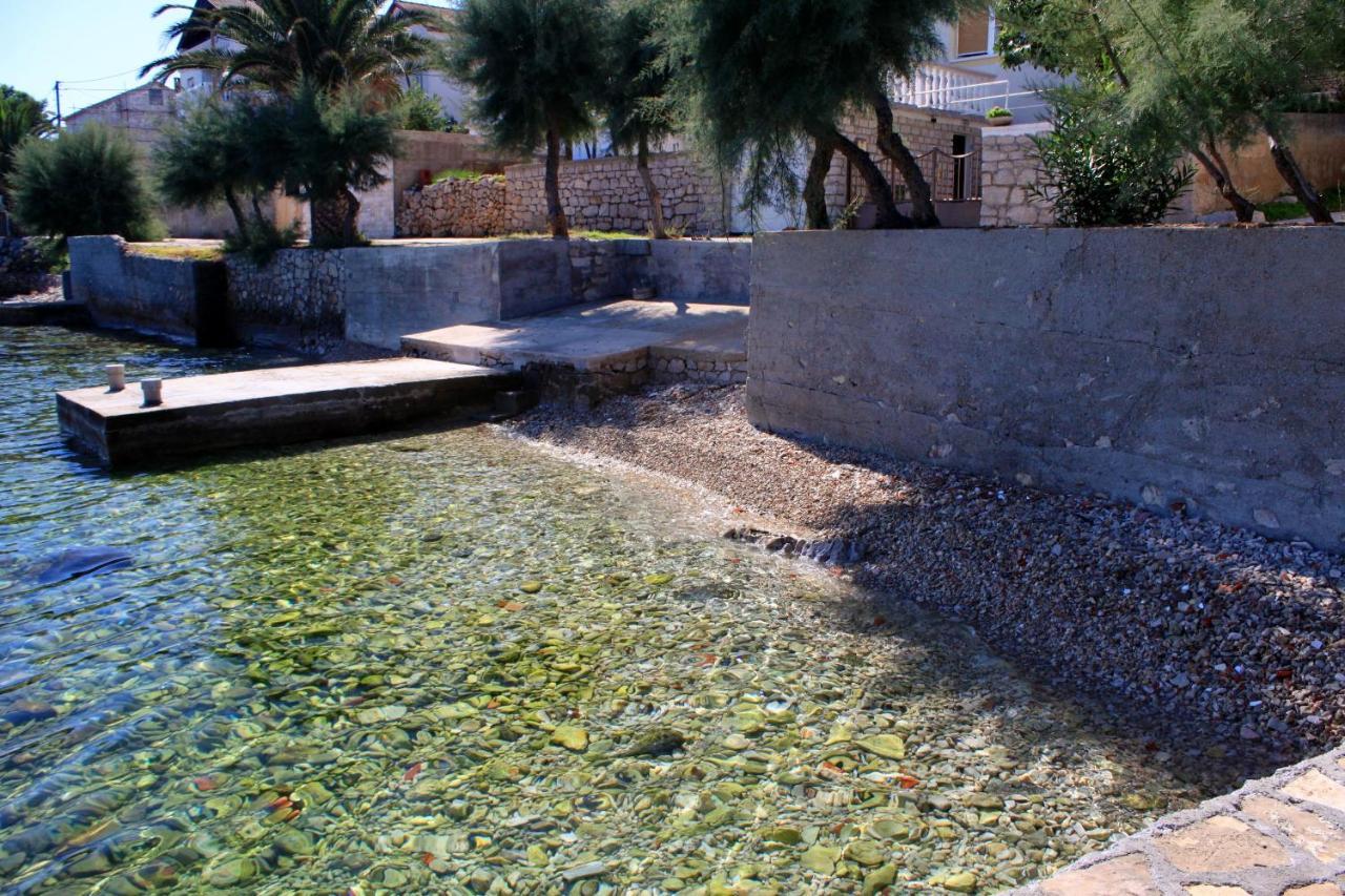 Apartments And Rooms With A Swimming Pool Kali, Ugljan - 14083 Exterior foto