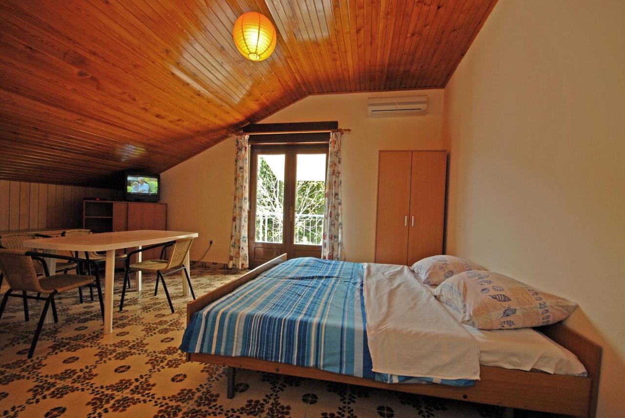 Apartments And Rooms With A Swimming Pool Kali, Ugljan - 14083 Exterior foto