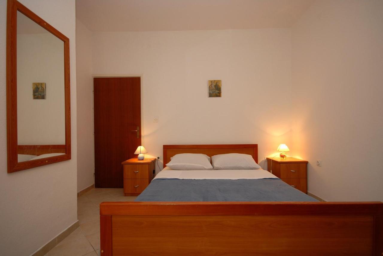 Apartments And Rooms With A Swimming Pool Kali, Ugljan - 14083 Exterior foto