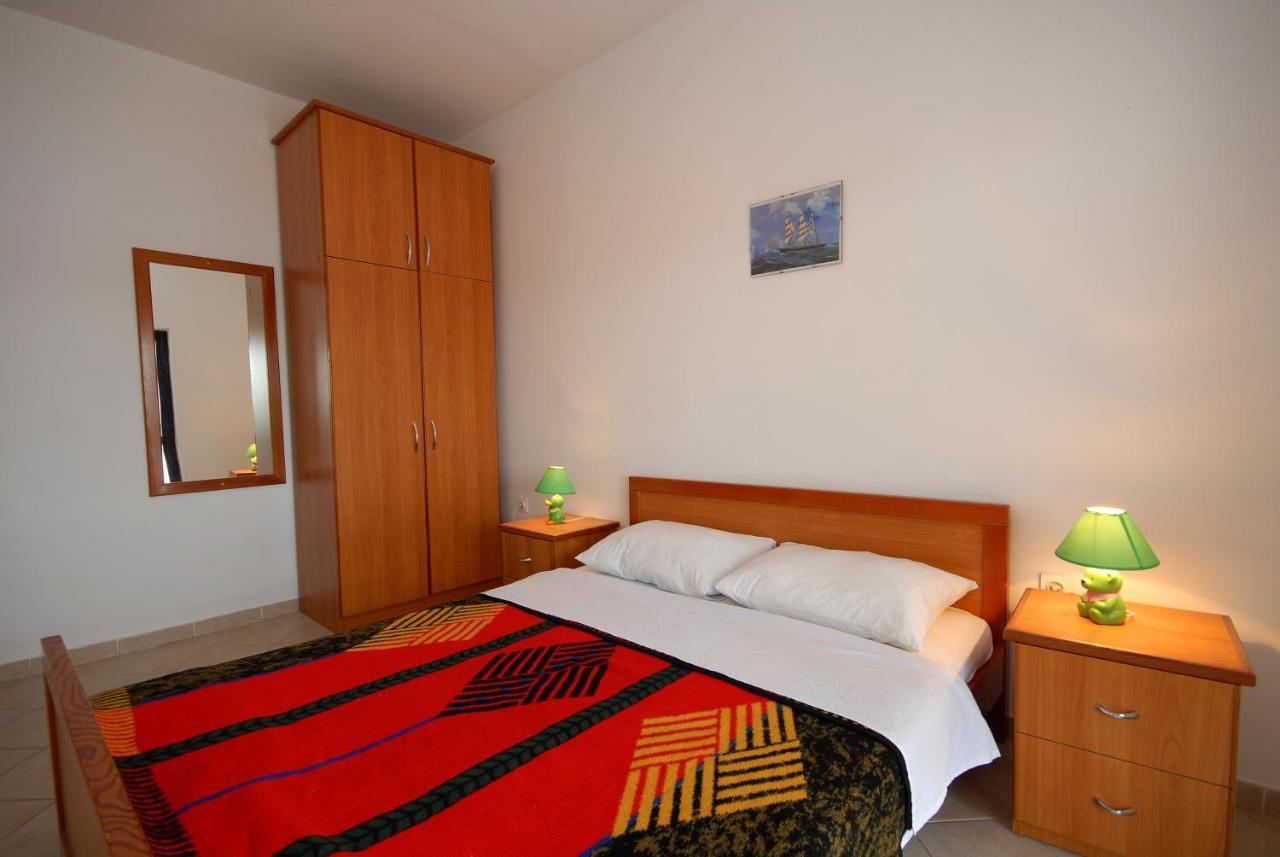 Apartments And Rooms With A Swimming Pool Kali, Ugljan - 14083 Exterior foto