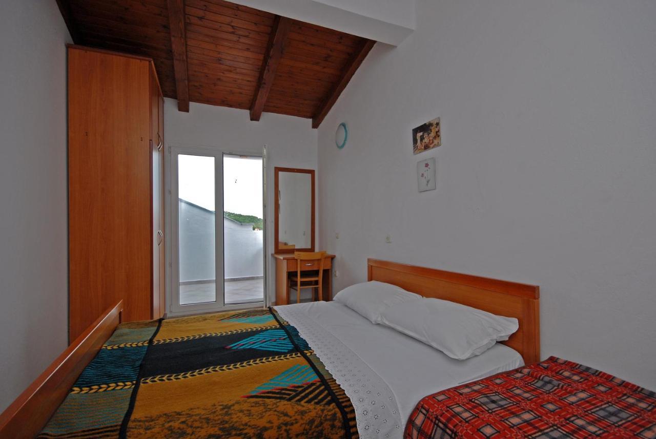 Apartments And Rooms With A Swimming Pool Kali, Ugljan - 14083 Exterior foto